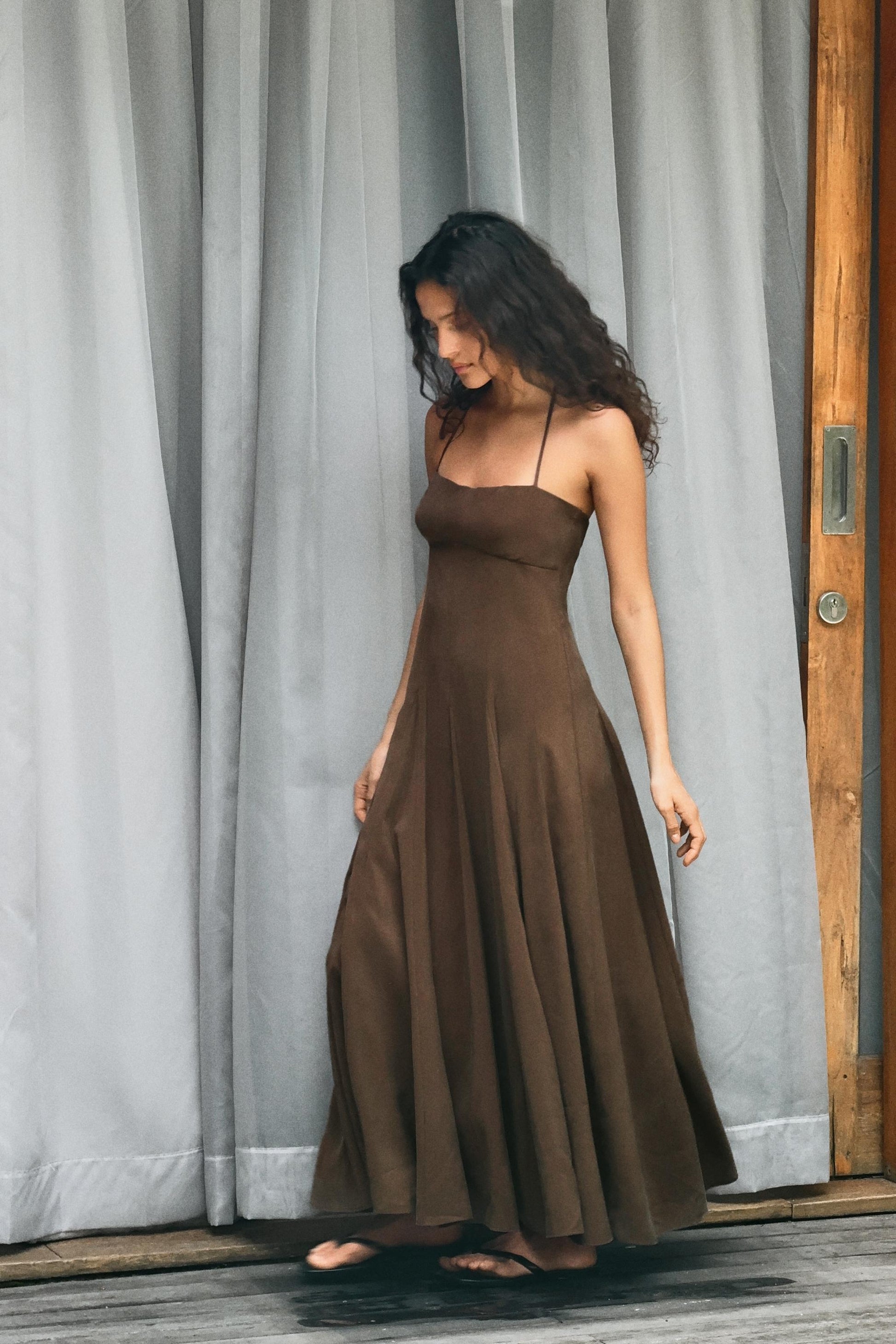 #5C473C, Marron